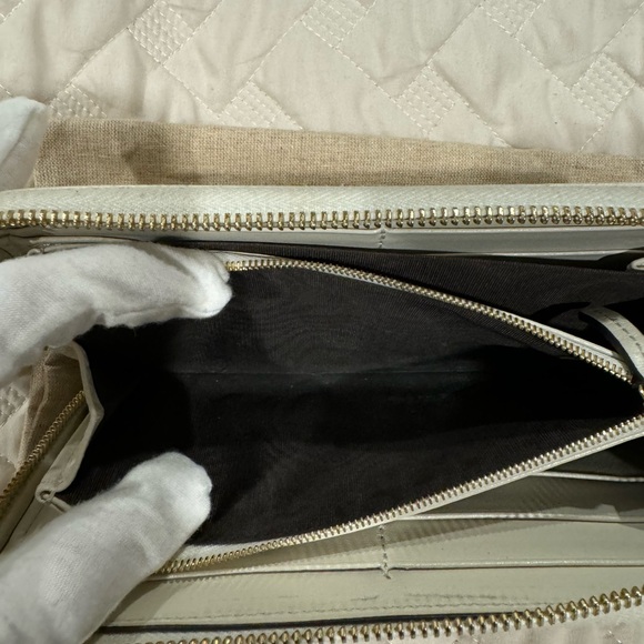 ๐FULL INCLUSION! NWOT GUCCI HORSEBIT IVORY ZIPPY CONTINENTAL WALLET 4โx 8โ - Picture 5 of 8